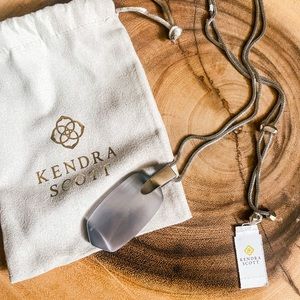 NEW Kendra Scott Inez in gray